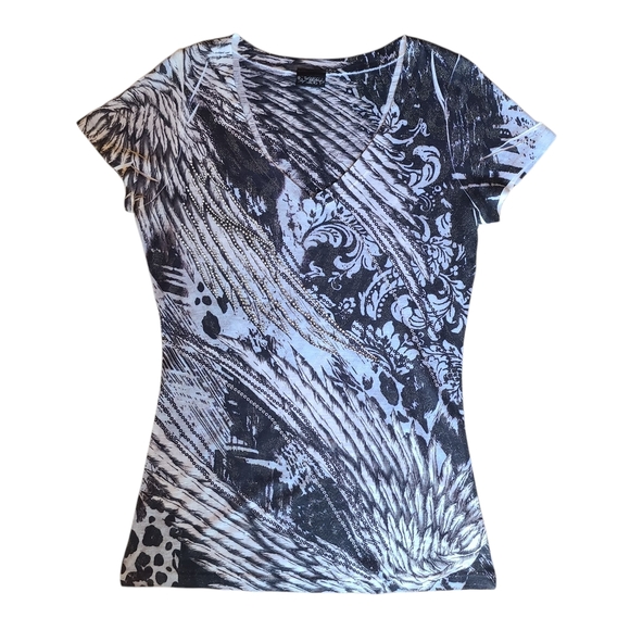 Daytrip By Buckle Women's Black and White Jewel Wing V-neck Fitted Graphic Top L - Picture 1 of 6